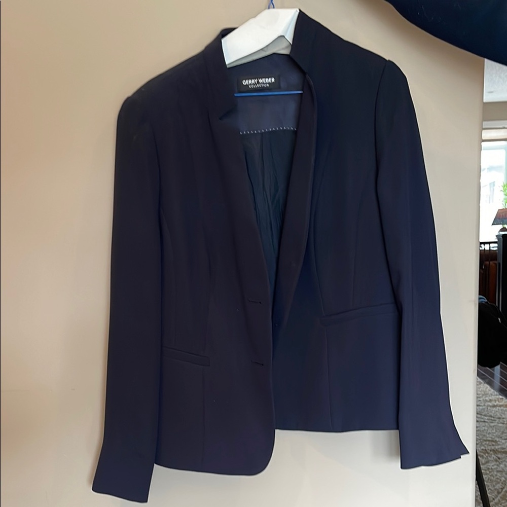 Gerry Weber Black Tailored Blazer with Textured Fabric